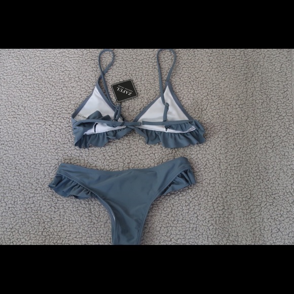 ruffled bikini - Picture 2 of 4